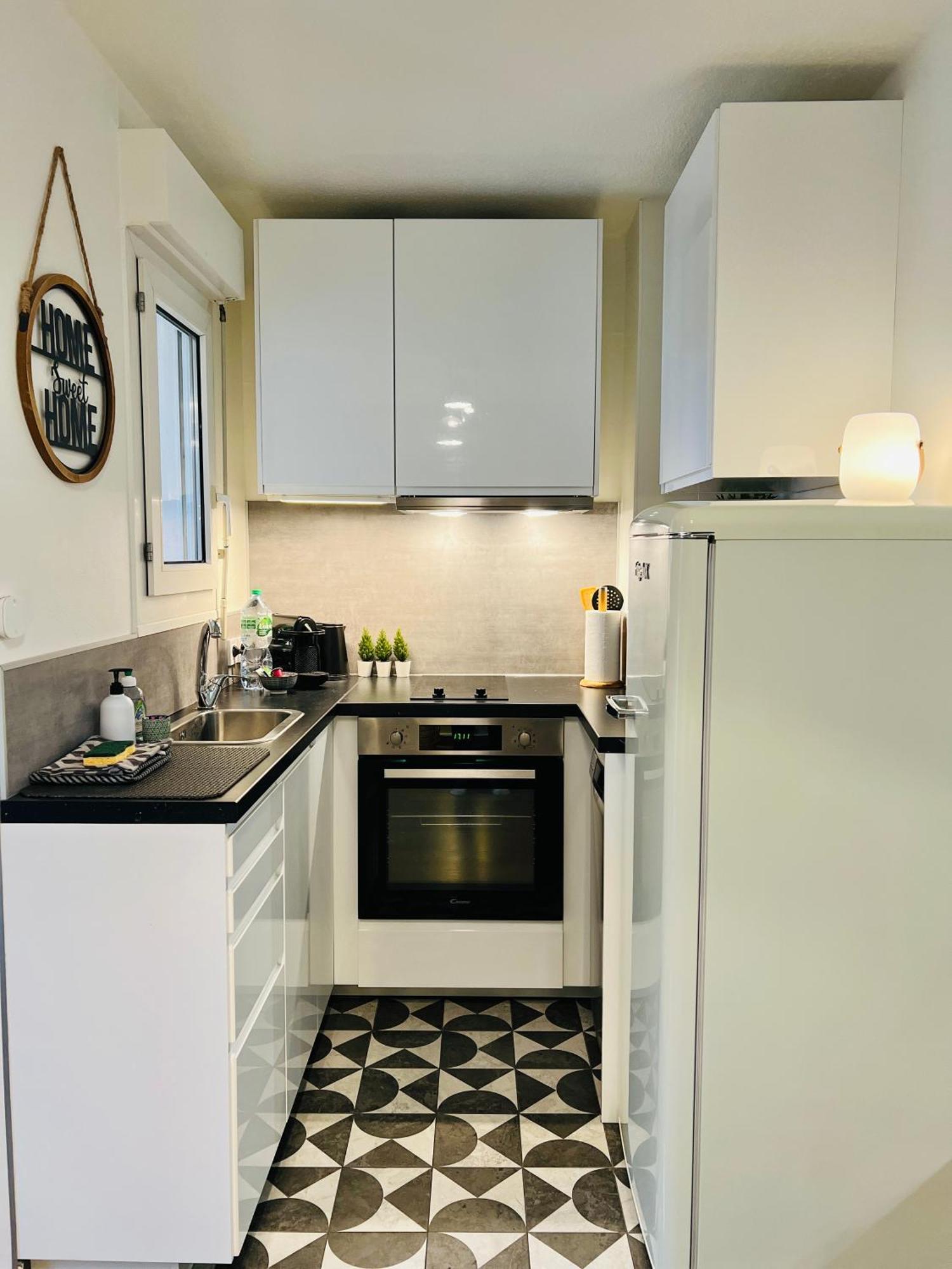 Appartement T2 Beaux Arts Parking Prive Gratuit à Montpellier Extérieur photo