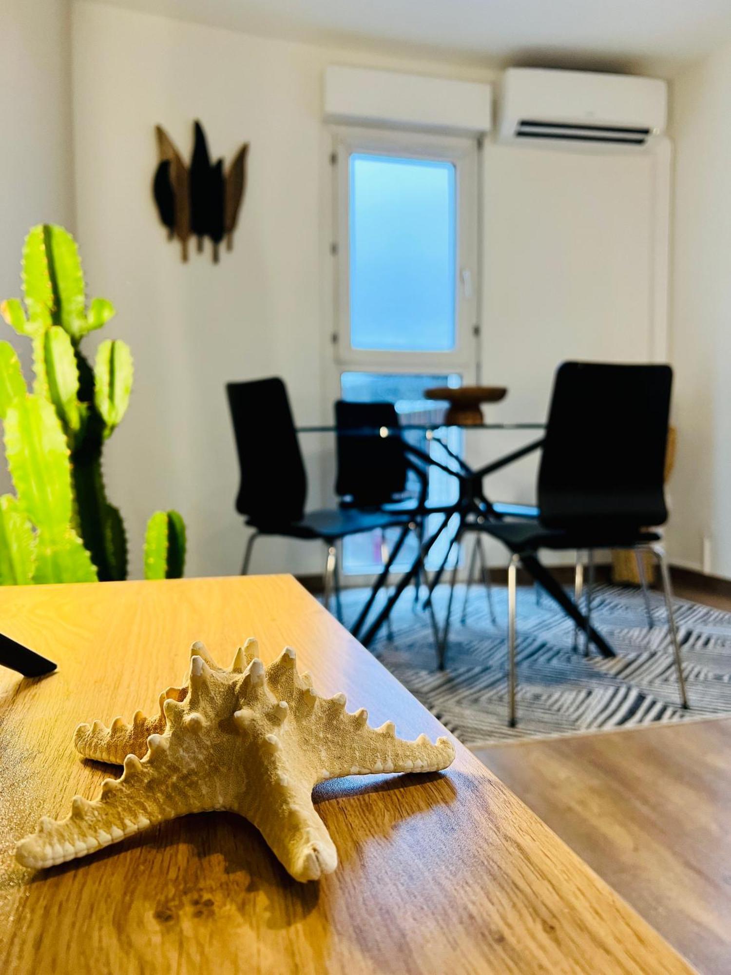 Appartement T2 Beaux Arts Parking Prive Gratuit à Montpellier Extérieur photo