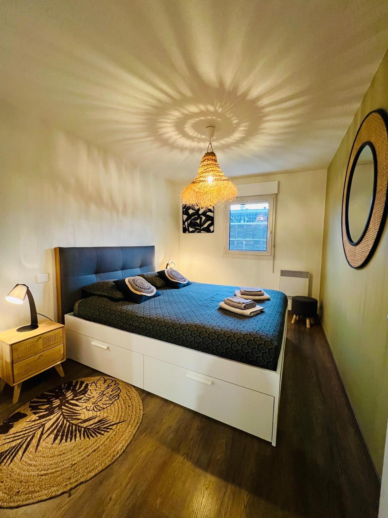 Appartement T2 Beaux Arts Parking Prive Gratuit à Montpellier Extérieur photo