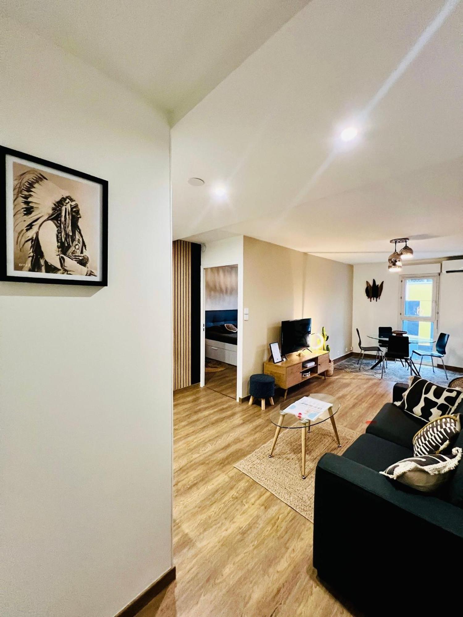 Appartement T2 Beaux Arts Parking Prive Gratuit à Montpellier Extérieur photo